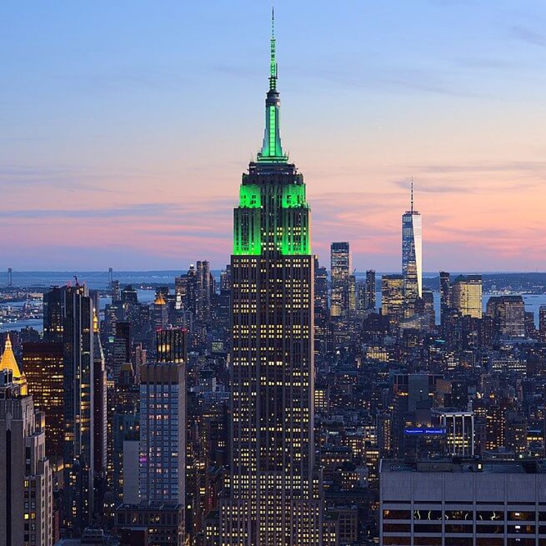 View_of_Empire_State_Building_from_Rockefeller_Center_New_York_City_dllu_(cropped)